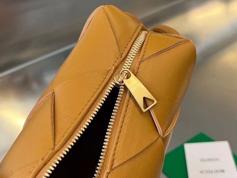 Bottega Veneta 22x14x7,5 cm