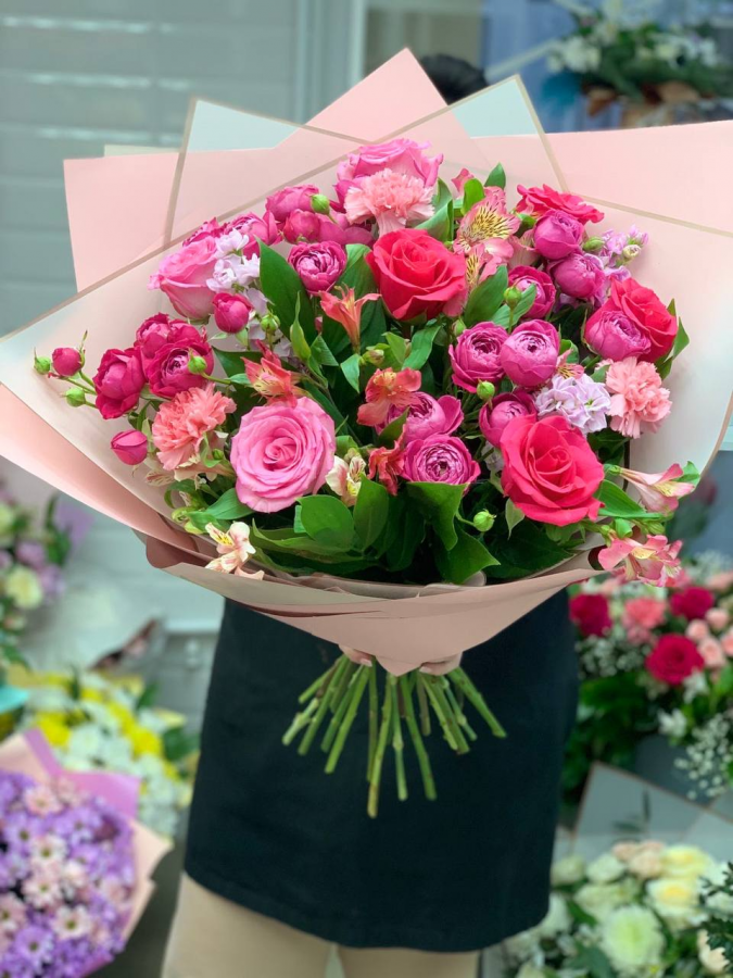 Сборный букет в розовых тонах