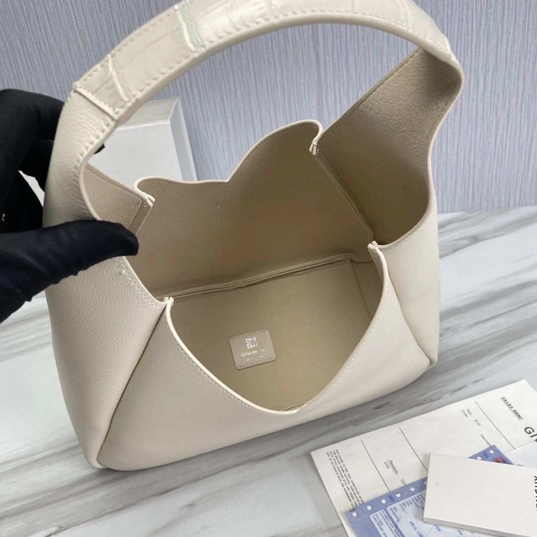 Givenchy G-Hobo 31x15x43 cm