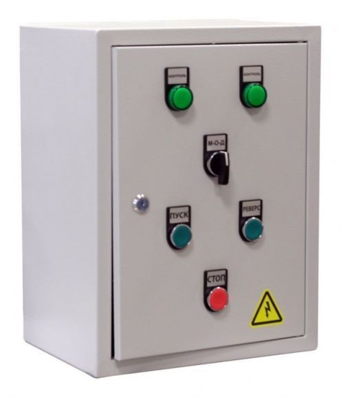 шкаф с кнопочным постом и устройством плавного пуска управления SHVRSS 320T4 3фазы 380В 50/60Гц 320квт600А