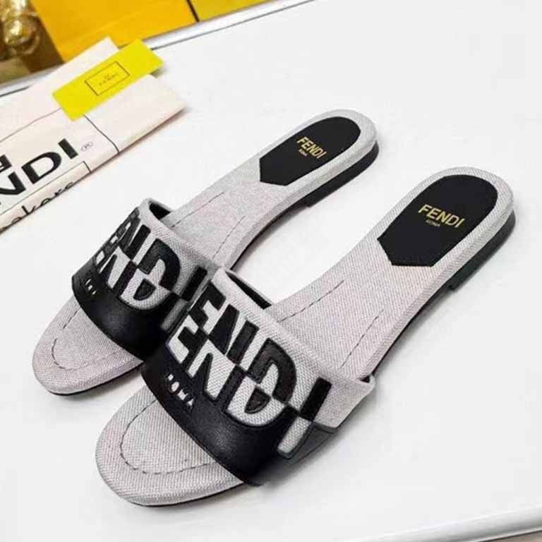 Шлепки FENDI