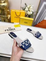 Шлепки FENDI