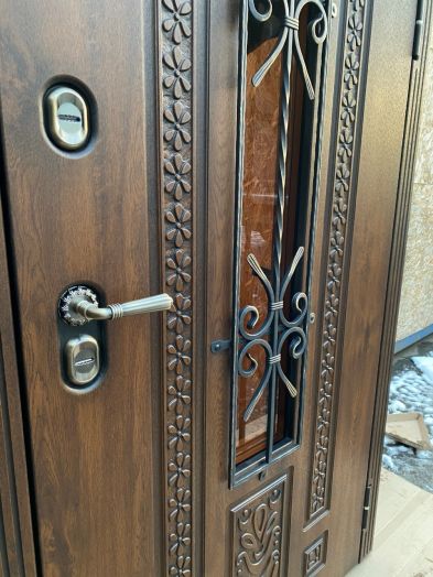 Дверь входная Termo-door Лацио с терморазрывом Белая 3К Винорит Дуб Бетон светлый