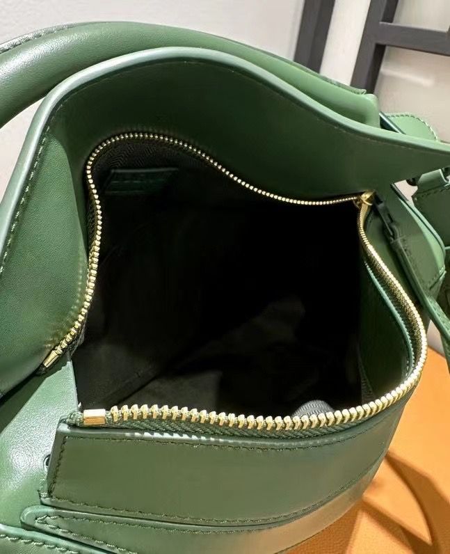 Loewe Puzzle 29x19x12 cm