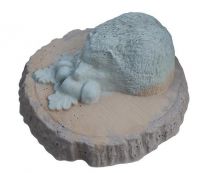 Скульптура «Ёжик на пеньке» из бетона