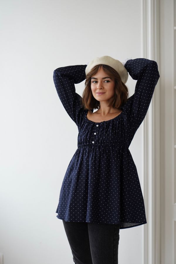 Блузка с объемными рукавами