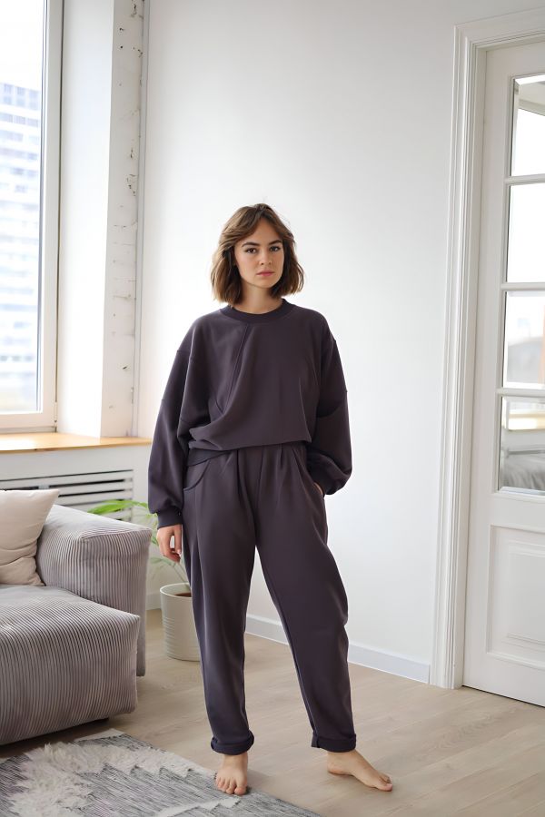 Брюки с защипами графит