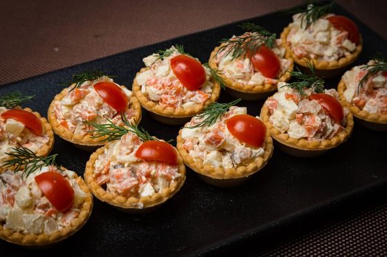 Тарталетки с салатом "Норвежский"