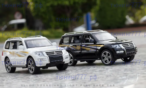 Модель автомобиля PAJERO 4, два цвета