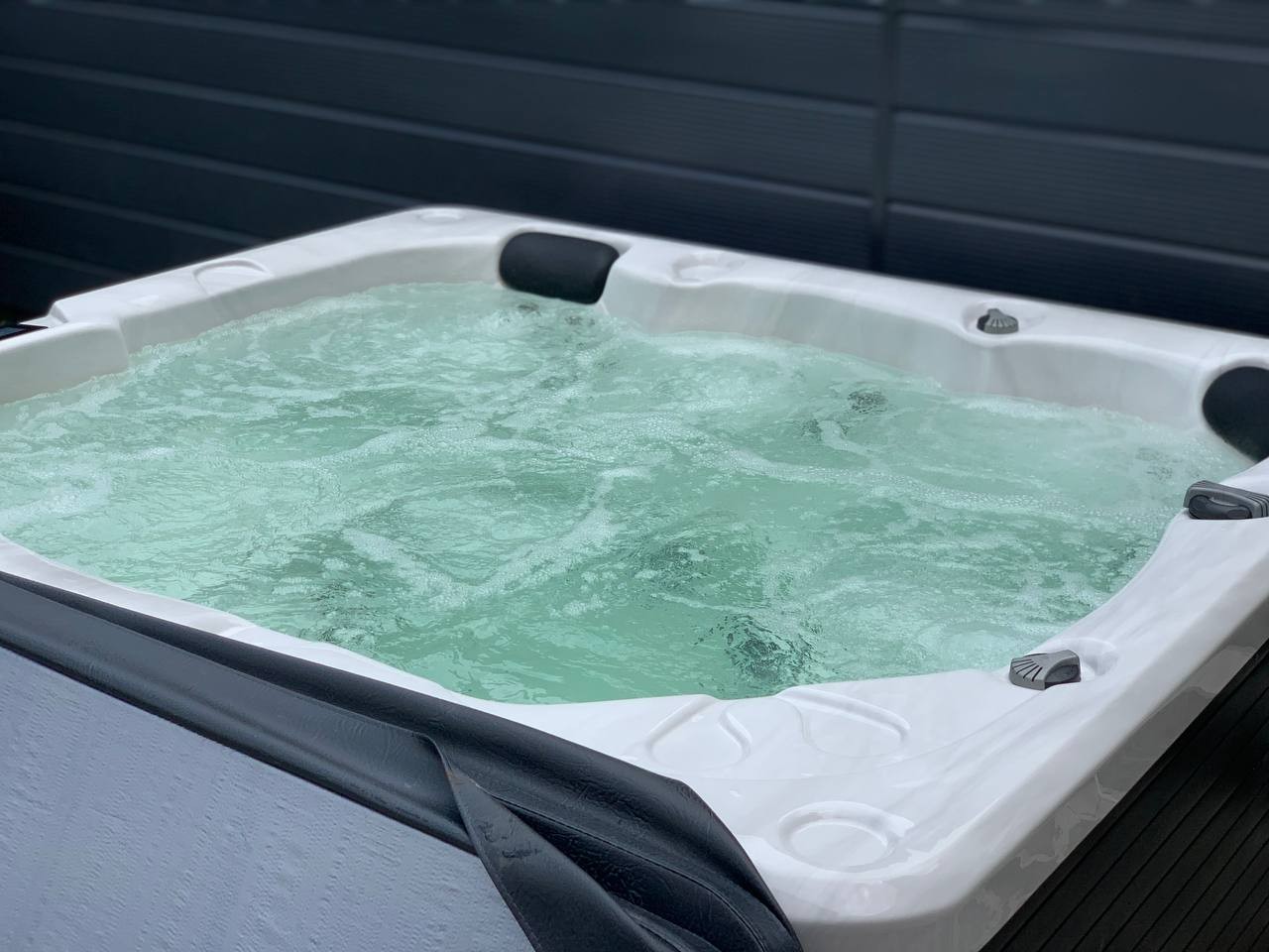 Прямоугольный гидромассажный СПА бассейн BestSpas Crystal 210х185 схема 20