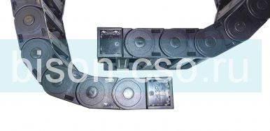 Кабель-канал гибкий 25х103 R75 открытый, усиленный TMX2500.103.75 (крепления в комплекте)