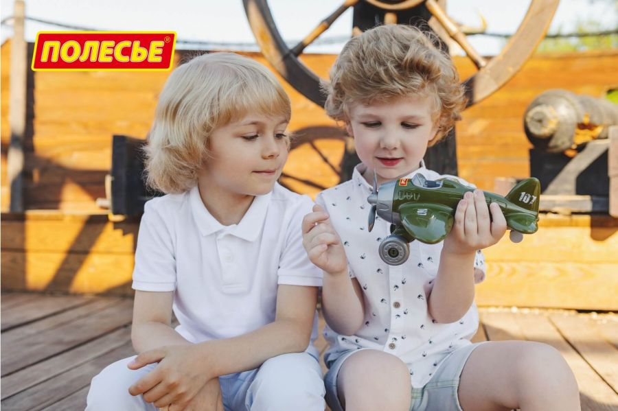 Самолёт "Омега" военный (в сеточке)