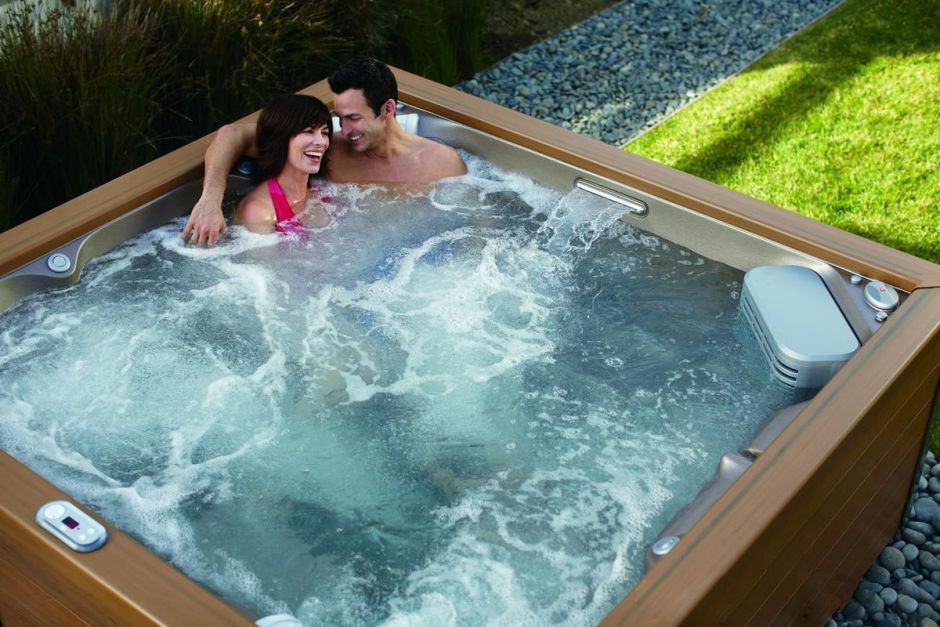 Спа бассейн Jacuzzi J-LXL 213х213 ФОТО