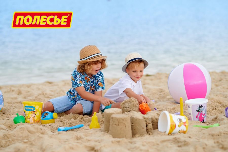 Набор "Простоквашино" №5: ведро с наклейкой, лопатка №5, грабельки №5, формочки (яблоко + груша), лейка малая №4