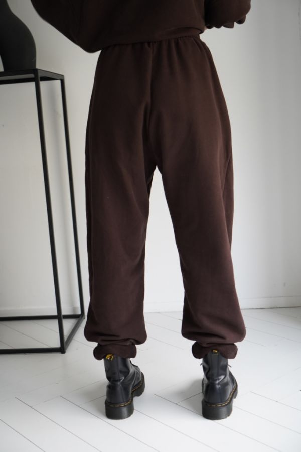 Брюки с защипами шоколад