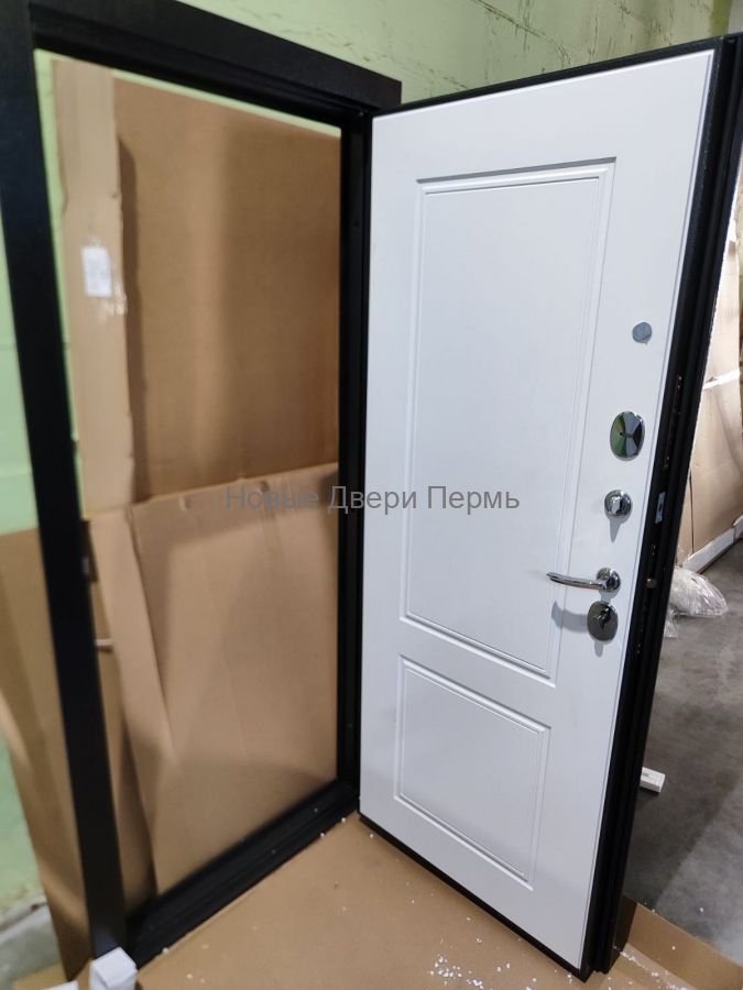 "МОНОЛИТ НЭО Серебро Белый софт  Трехконтурная входная дверь