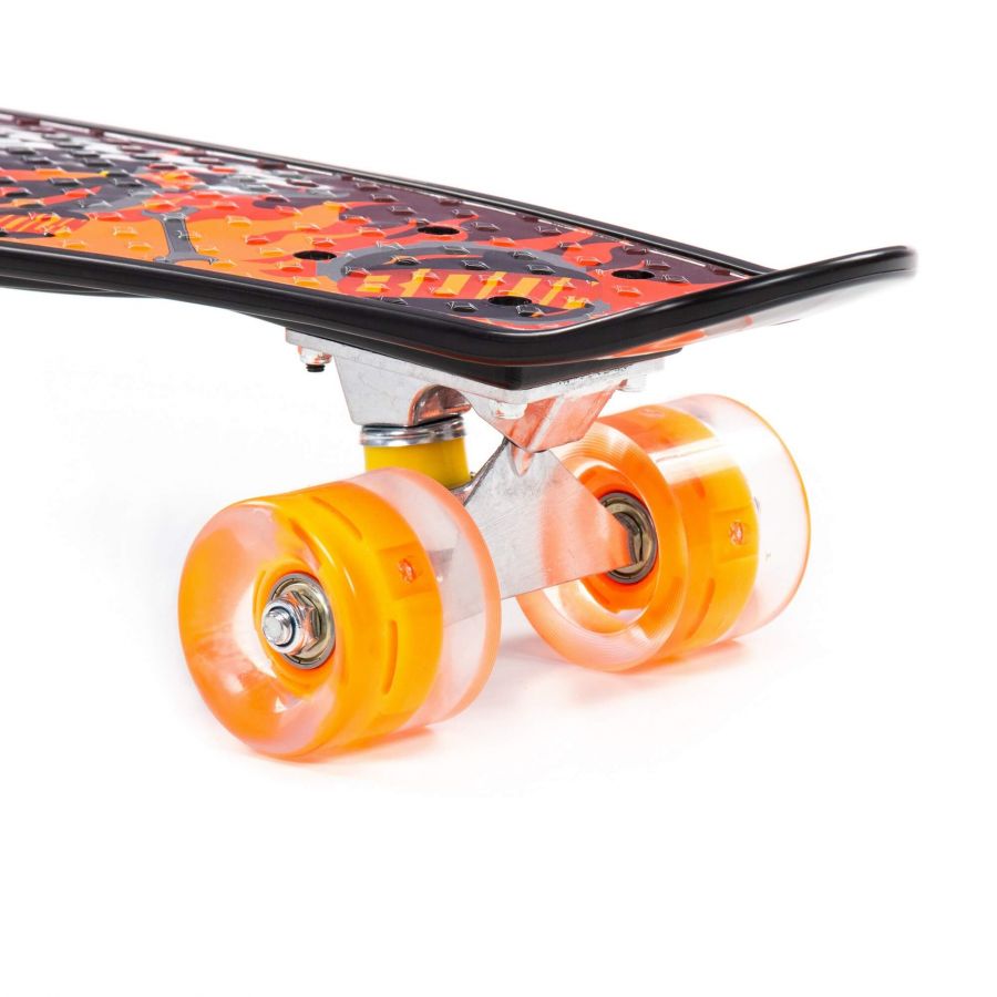 Доска роликовая (56 см) (чёрная) с наклейкой и оранжевыми колёсами