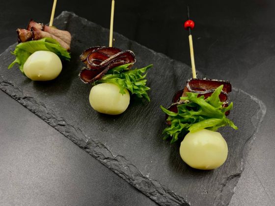 ПОДКОПЧЕННЫЙ ЯЗЫК С СУЛУГУНИ И КАПЕРСОМ