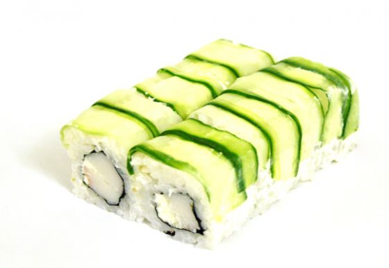 РОЛЛ С ОГУРЦОМ С ОСТРИНКОЙ