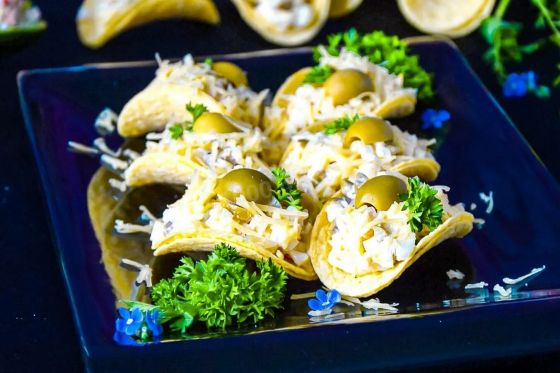 ГРИБНОЙ МУСС НА ЧИПСАХ С ЧЕРРИ