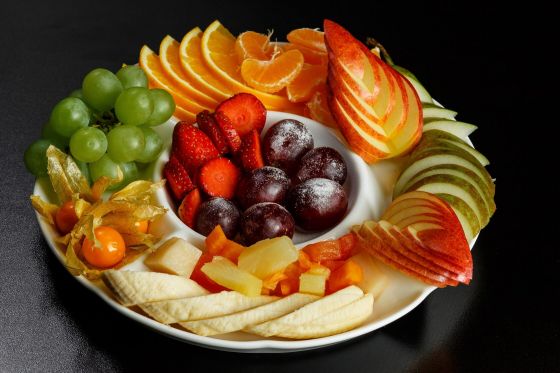 ФРУКТОВОЕ АССОРТИ ИЗ СЕЗОННЫХ ФРУКТОВ