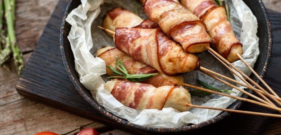 ШАШЛЫЧОК СОСИСКА В БЕКОНЕ