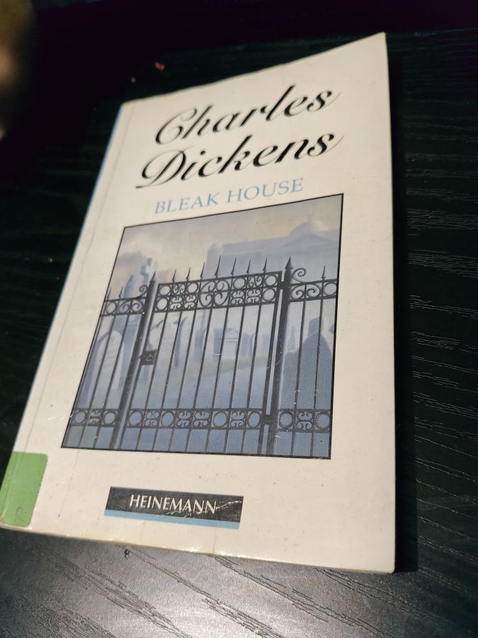 The Bleak House by Charles Dickens [адаптированная]