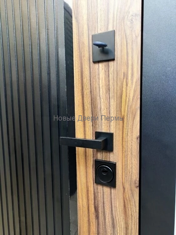 Дверь входная 9 см Кантри Эмалит белый