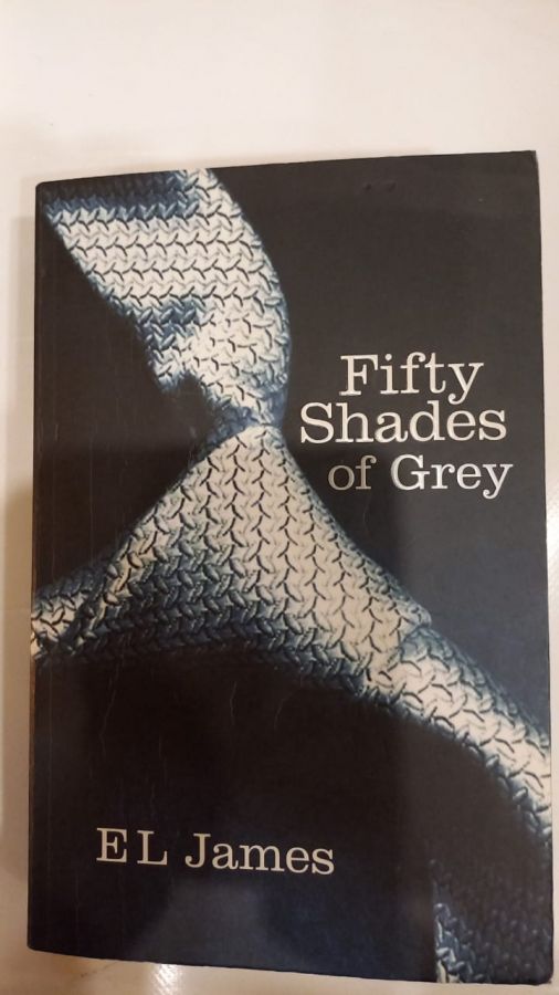 50 shades of grey с подписью автора E.L. James