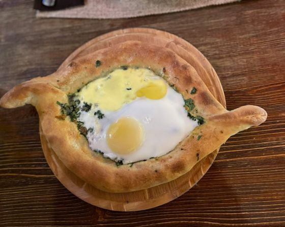 Хачапури по аджарски со шпинатом