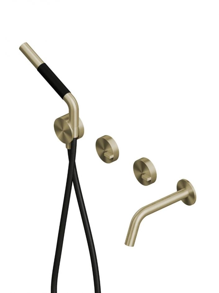 Смеситель для ванны и душа Quadro design FFQT 18 69 с изливом ФОТО