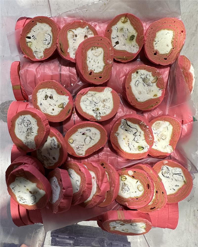 Халва "Рулет" со вкусом "Клубника" с фисташкой, грецким орехом и миндалем "Узбекская"