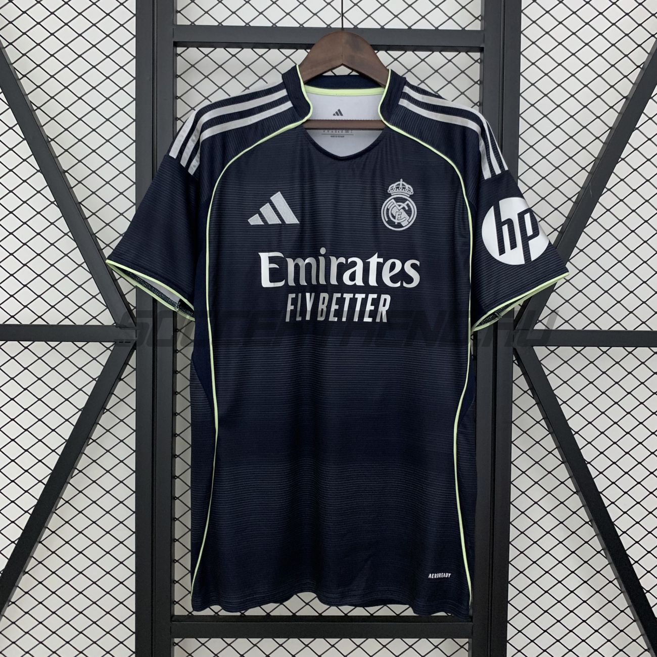 Гостевая форма Real Madrid 25/26