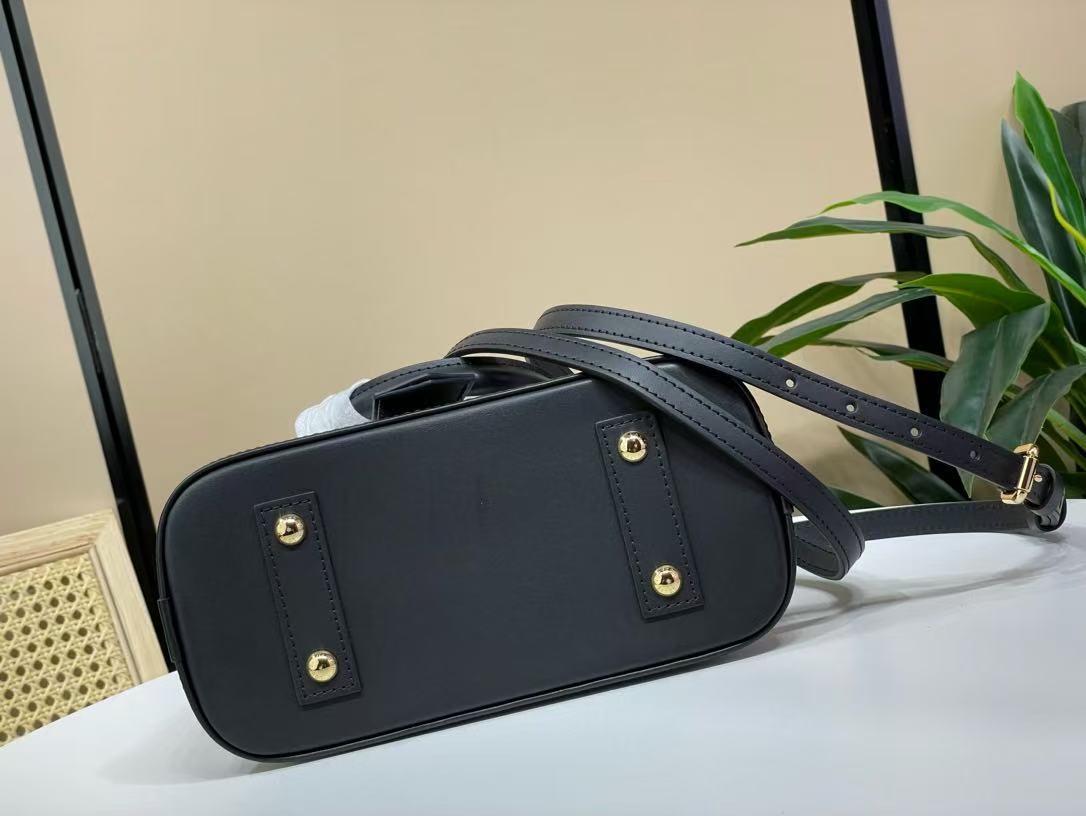 Louis Vuitton Alma BB
