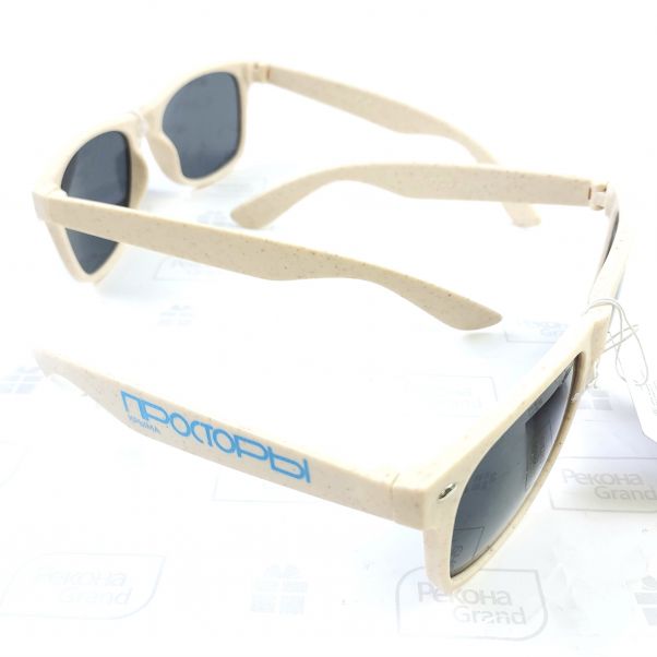 Очки из эко пластика с логотипом для строительной компании