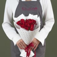 Розы красные 40 см в оформлении (от 15шт.)