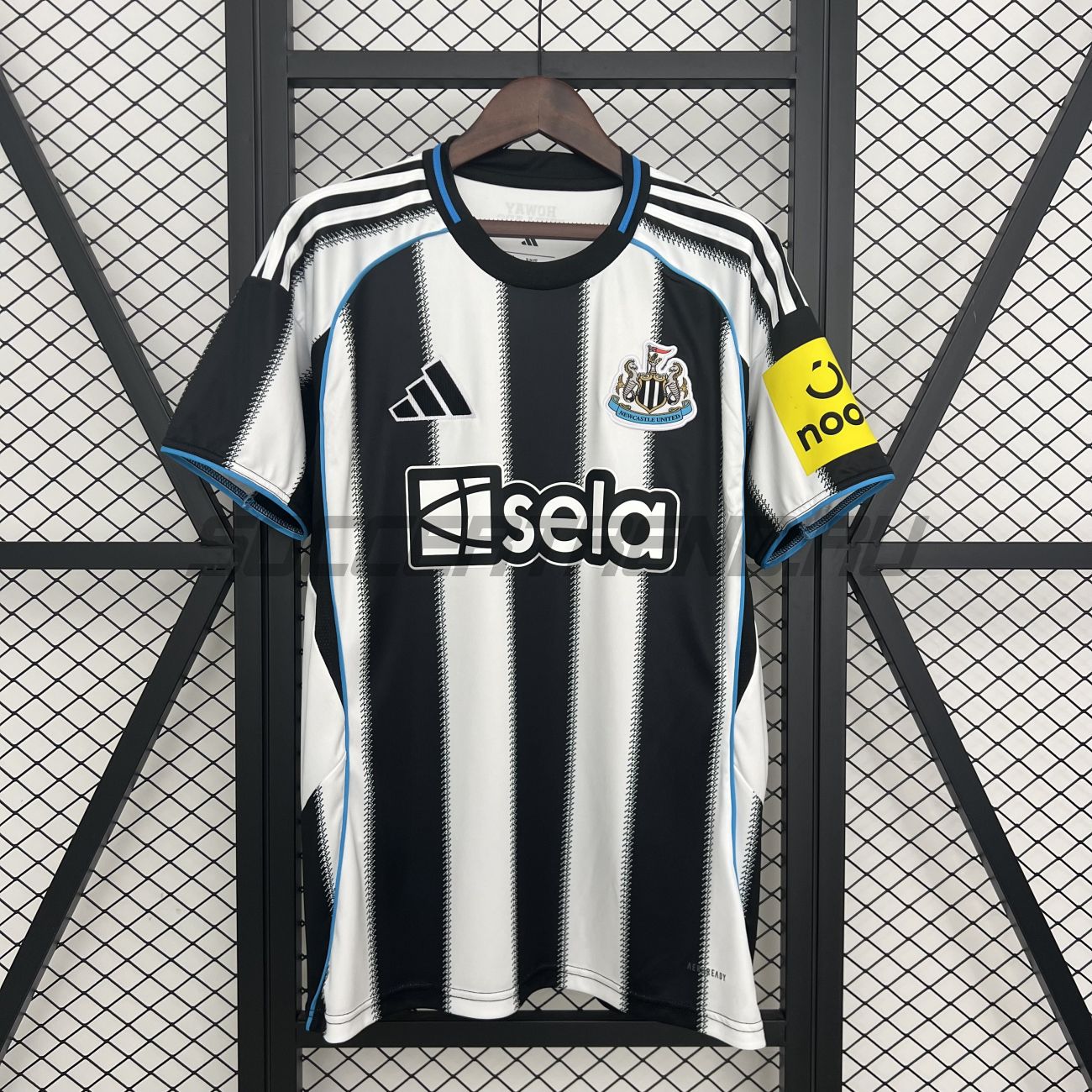 Домашняя форма Newcastle United 25/26