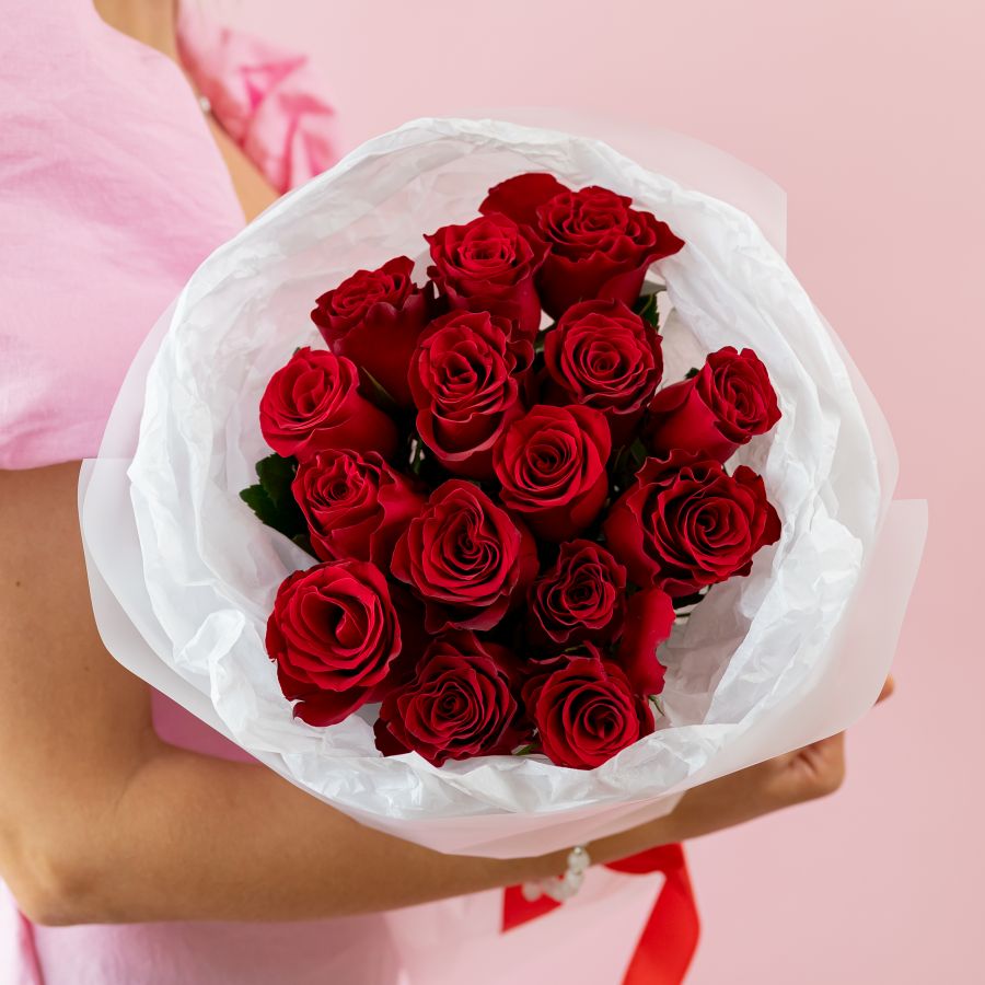 15 красных роз (40см)