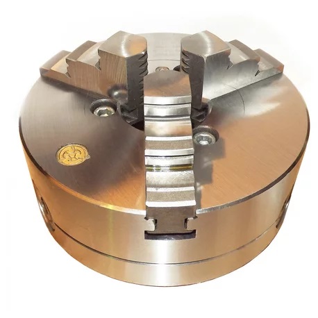 Токарный патрон с креплением непосредственно на фланцевые концы шпинделей под поворотную шайбу