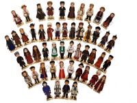 Демонстрационно-игровой набор НАРОДЫ РОССИИ + ПОДСТАВКА для демонстрации