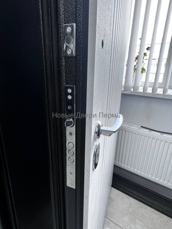 Уличная дверь Термо 110 с терморазрывом