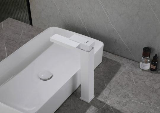 Смеситель ABBER Daheim AF8211W для раковины, белый матовый схема 3