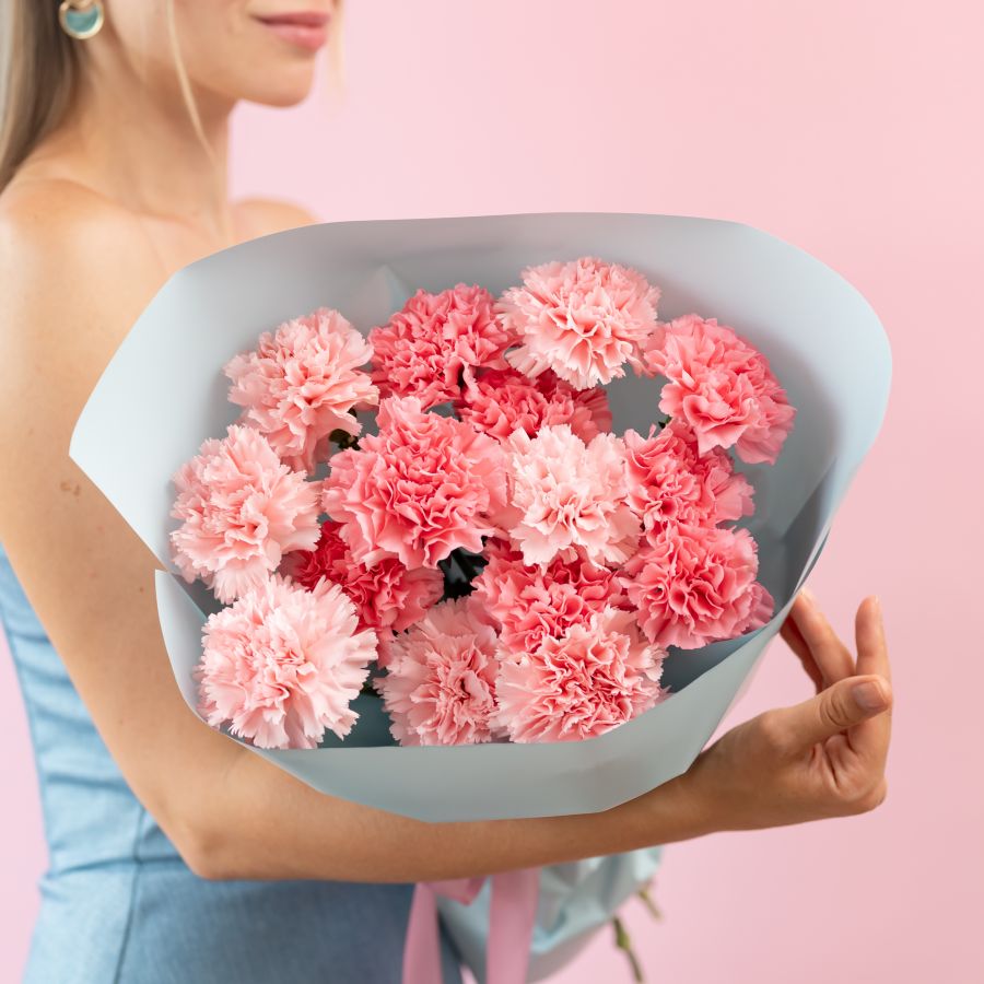 15 розовых диантусов