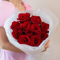 11 красных роз в упаковке (60см)