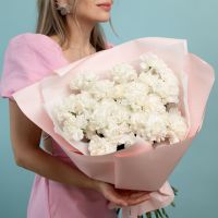 35 белых диантусов