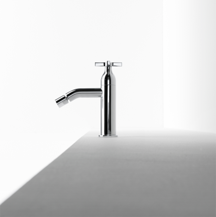 Смеситель для биде Agape Memory AMEM316 на горизонтальную поверхность