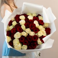 51 красная и белая роза (60см)