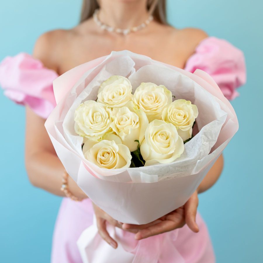 Белые розы от 7 шт (60см)