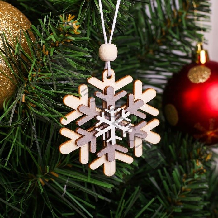 Елочная игрушка «Праздничная снежинка»