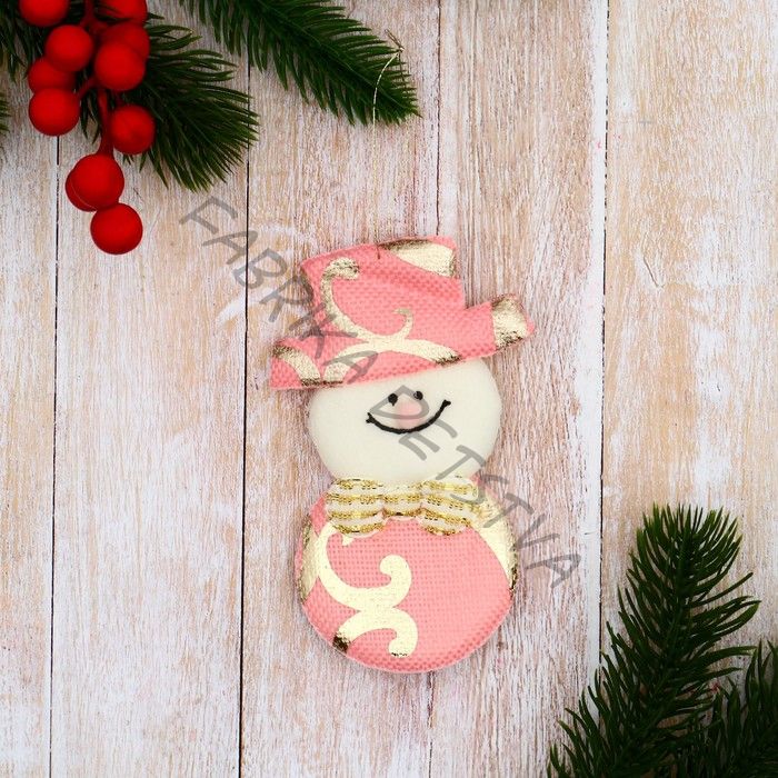 Подвеска мягкая на ёлку «Снеговик» 5x10 см, розовая
